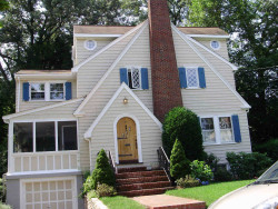 114 Parker Ave, Newton, MA 02461-1815