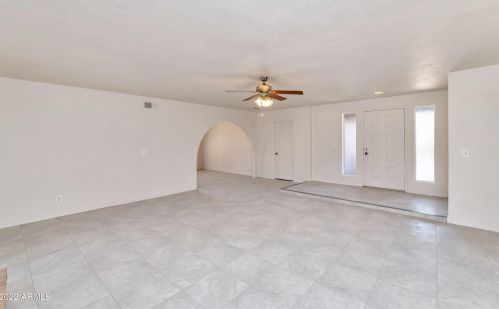 15801 9th Pl, Phoenix, AZ 85022-3106