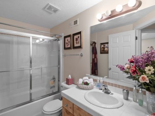 9450 Meckailee Cv, Sandy UT 84070 exterior