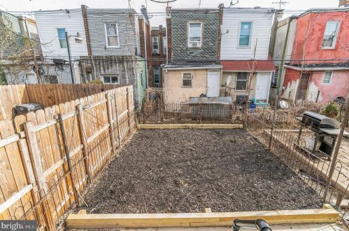 4035 8th St, Philadelphia PA  19140-2233 exterior