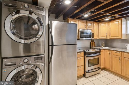 1318 Addison St, Philadelphia PA 19143-1203 exterior