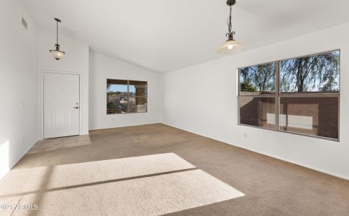 20702 38th St, Phoenix, AZ 85050-4866