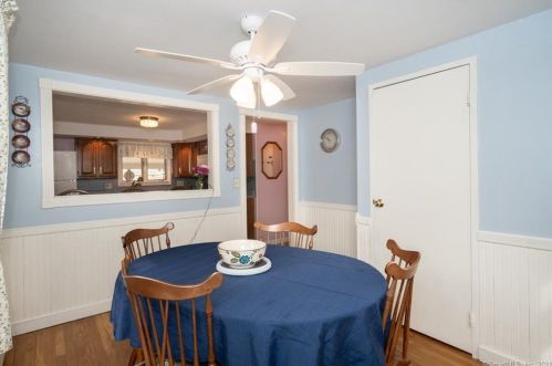 8 Arthur Ave, Enfield CT 06082-2502 exterior