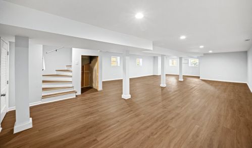 5917 Washtenaw Ave, Chicago IL  60659-3913 exterior