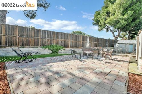 71 A St, Concord CA 94520-5304 exterior