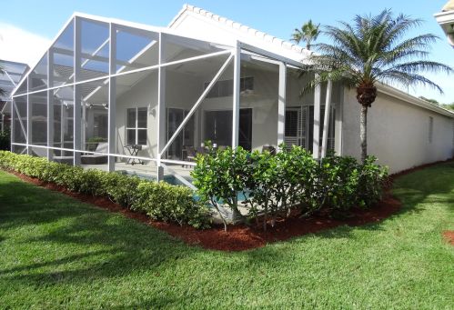 1626 Shelburnie Way, Fort Pierce FL  34952-6054 exterior