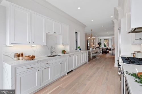 1744 T St, Washington DC 20009-7102 exterior