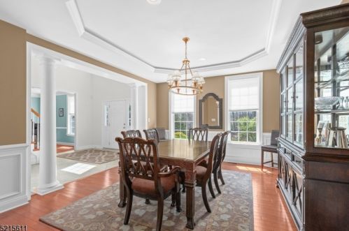 8 Sovereign Dr, Roxbury Township NJ  07836-0230 exterior