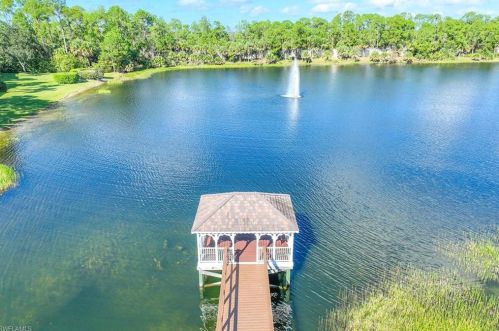 1814 Tarpon Bay Dr, Naples FL 34119-8714 exterior