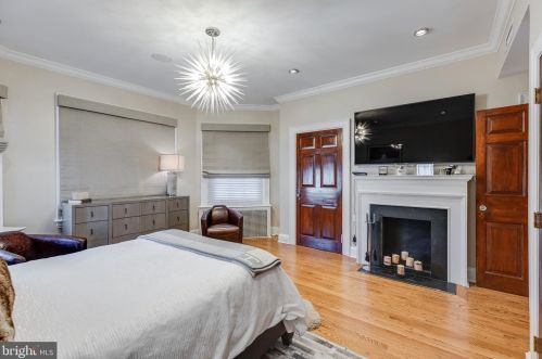 2101 Delancey St, Philadelphia PA 19103-6408 exterior