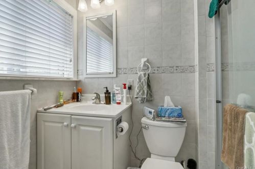 30 Sycamore Dr, Middletown NY 10940-5406 exterior