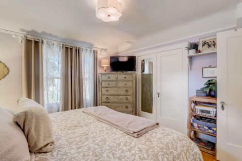 2350 58, Milwaukee WI 53219-2111 exterior