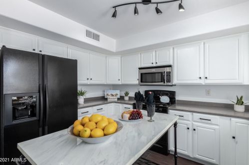 20910 37th Pl, Phoenix AZ  85050-4863 exterior