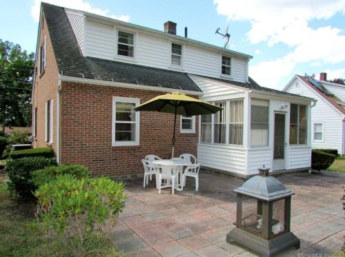 207 Eno Ave, Torrington CT 06790-5625 exterior