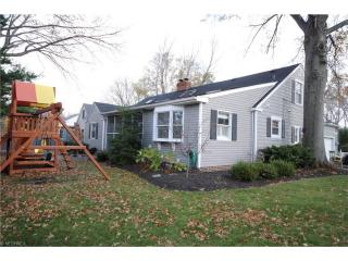 286 Saddler Rd, Cleveland OH  44140-1114 exterior