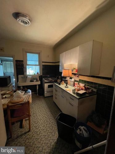 4515 8th St, Philadelphia PA 19140-1343 exterior