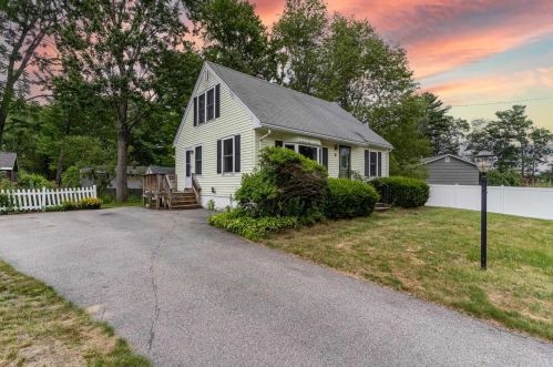 10 Berkshire Ln, Dover, NH 03820-4506