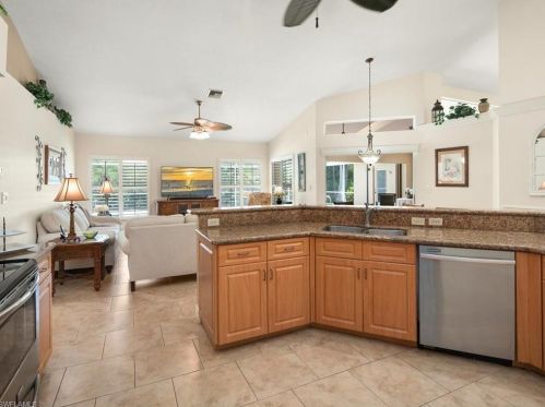 1925 Blackstone Cir, Naples FL 34109-7225 exterior