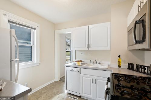 516 17 Ave, South Saint Paul MN 55075-1527 exterior