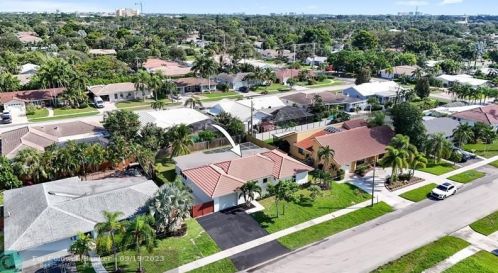 943 4th St, Boca Raton FL  33432-4201 exterior