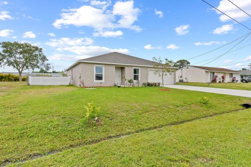 2132 Trillo St, Fort Pierce, FL 34952-6893