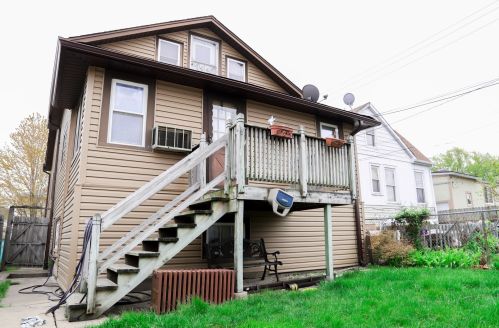 2752 Rutherford Ave, Chicago IL 60707-1756 exterior