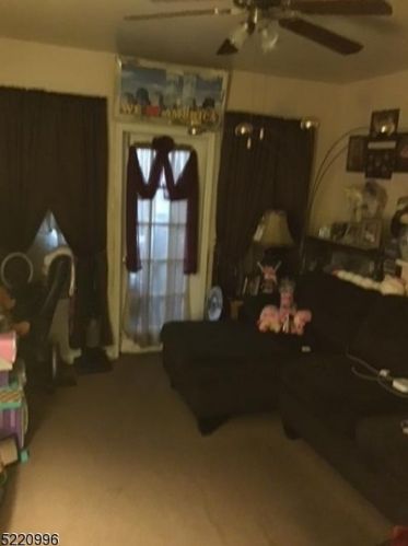 87 Putnam St, Paterson, NJ 07524-2218