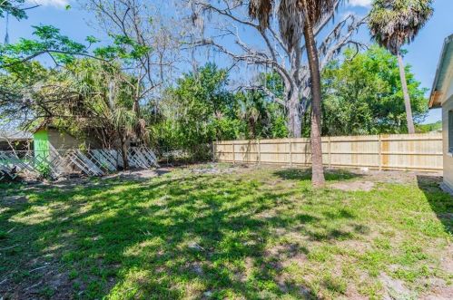 3216 48 St, Tampa FL 33617-6021 exterior