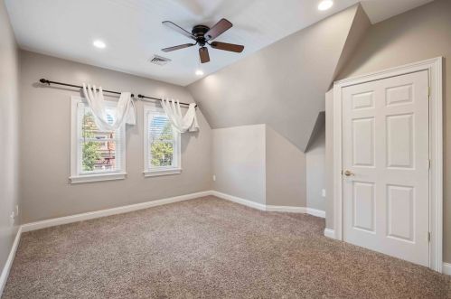 5532 Howe St, Pittsburgh PA 15232-2415 exterior