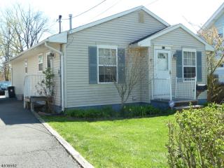 134 Davenport St, Millstone NJ  08876-1465 exterior