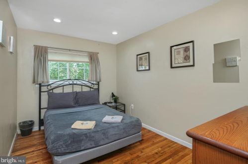 740 20th St, Philadelphia PA  19130-2004 exterior