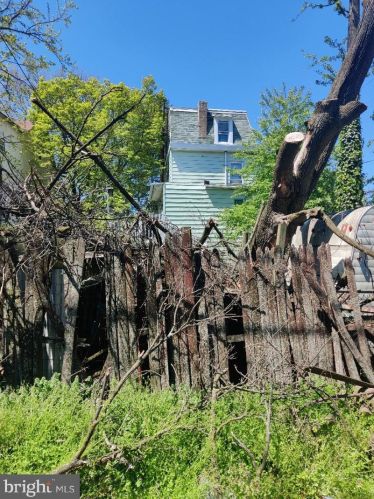 401 3rd St, Darby, PA 19023-3110