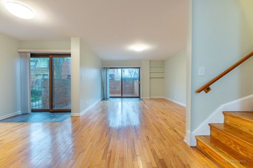 1268 Westgate Ter, Chicago IL  60607-3307 exterior