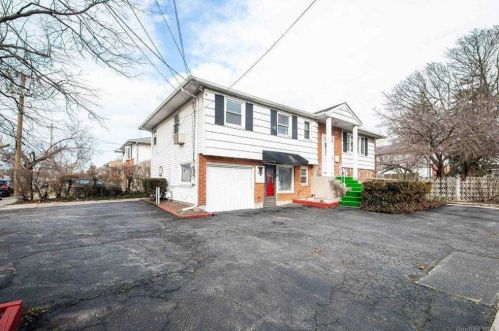 1190 Dutch Broadway, Valley Stream, NY 11580-1559