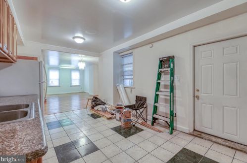 1152 15th St, Philadelphia PA  19146-3141 exterior