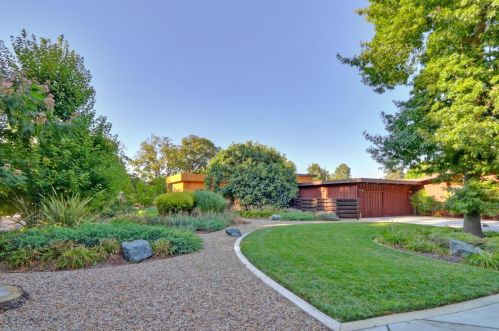 27447 Oakside Dr, Davis CA  95618-4964 exterior