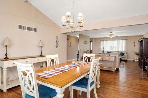 5454 Langsworth Dr, Saint Louis MO 63129-3625 exterior