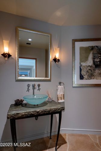 5300 Hacienda Del Sol Rd, Tucson AZ 85718-6054 exterior