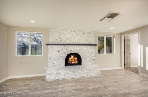 2520 Calle Cordova, Tucson AZ  85710-5732 exterior