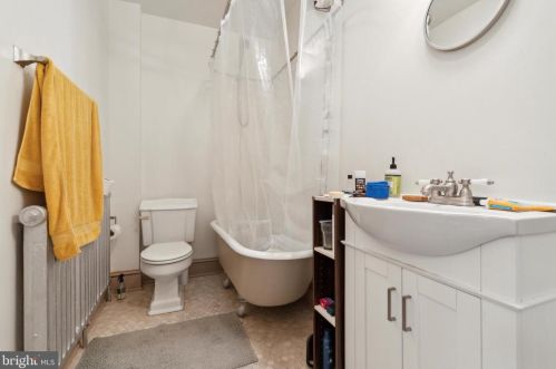 5911 Greene St, Philadelphia PA 19144-2540 exterior