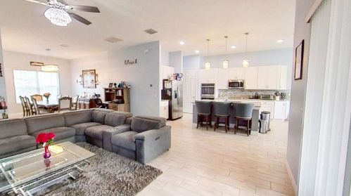 898 Curtis St, Fort Pierce FL 34983-1935 exterior