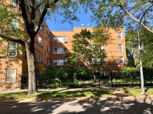 2834 Granville Ave, Chicago IL 60659-1685 exterior