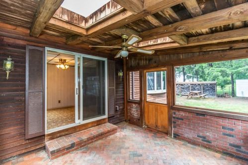 702 Knollwood Dr, Woonsocket RI 02895-2632 exterior