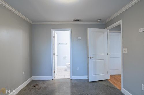 706 Cosmopolitan Dr, Atlanta GA 30324-3615 exterior