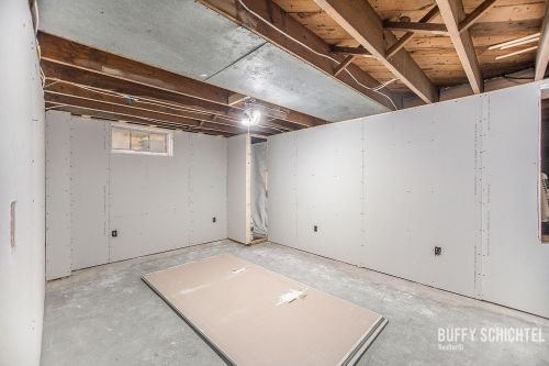 1451 Barclay St, Meskegon MI 49441-2207 exterior