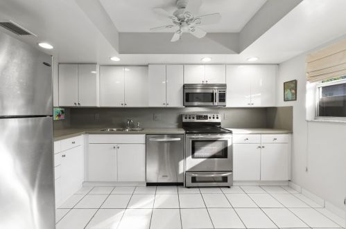 1225 Carlton Ct, Fort Pierce, FL 34949-3062