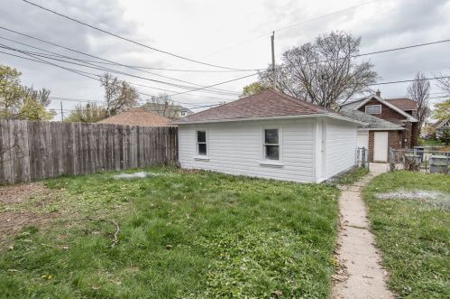 2872 56, Milwaukee WI 53210-1525 exterior