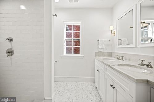 3324 Reservoir Rd, Washington DC  20007-2311 exterior