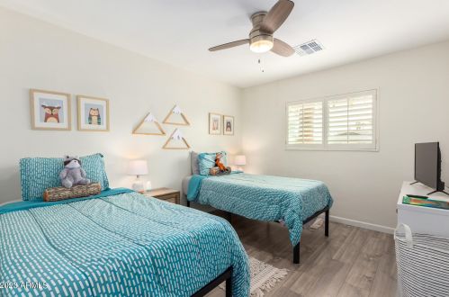 6634 16th Dr, Phoenix AZ  85015-1425 exterior