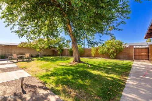 4212 38th St, Phoenix AZ 85018-4838 exterior